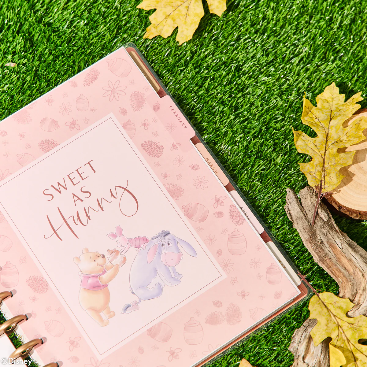 2026 Disney Winnie the Pooh Seasonal Customizable Planner - Big Vertical Layout - 12 Months - Image 2